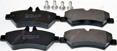Комплект тормозных накладок, дисковый тормоз Denckermann B111007