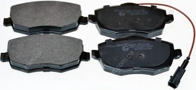 Комплект гальмівних накладок, дискове гальмо Denckermann B111032 (фото 1)