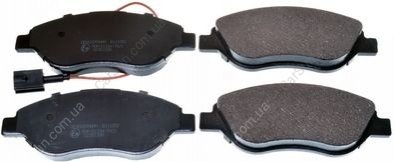 Комплект тормозных накладок, дисковый тормоз Denckermann B111052