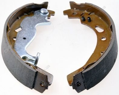 Комплект тормозных колодок Denckermann B120213 (фото 1)