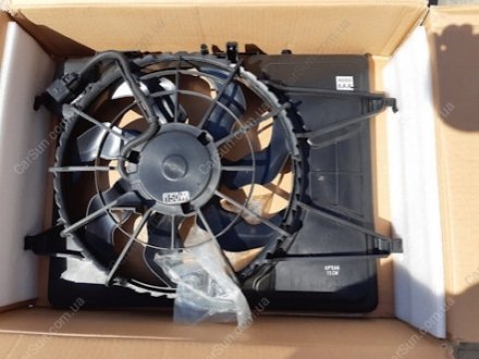 Дифузор вентилятора кондиціонера Kia/Hyundai 977352D500 (фото 1)