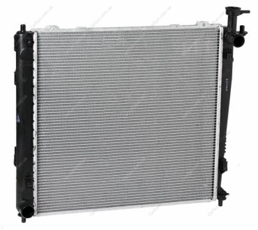 Радиатор охлаждения МКПП - (253102P160 / 253102P100) LUZAR LRc 08P1