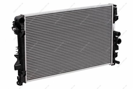 Радиатор охлаждения двигателя - (A6395011101 / A6395010401 / 6395011101) LUZAR LRc 1504