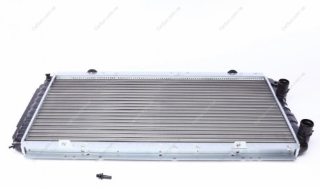 Радиатор охлаждения двигателя - (1330L6 / 133017 / 1301P7) MAHLE / KNECHT CR 33 000S (фото 1)