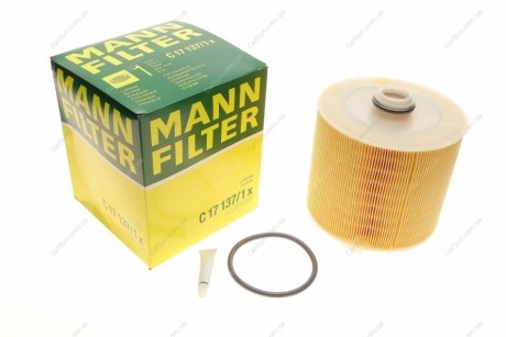 Воздушный фильтр - (4F0133843) MANN C17137/1x