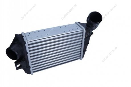 Охладитель наддувочного воздуха MAXGEAR AC695999 (фото 1)