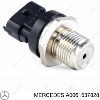Датчик тиску паливної рампи Mercedes M642 Mercedes MERCEDES-BENZ A0061537828