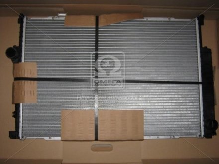 Радіатор охолодження BMW 8 Series [E31] (1989->) (вир-во) NISSENS 60747A