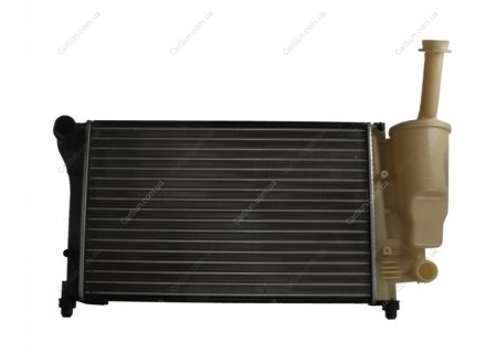 Радиатор охлаждения двигателя - (51773190 / 51773189 / 51759805) NISSENS 617853 (фото 1)