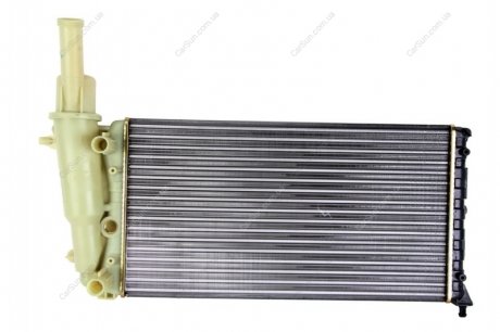 Радиатор охлаждения двигателя - (7774531 / 71736187 / 46465021) NISSENS 61858 (фото 1)