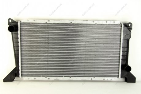 Радиатор охлаждения двигателя - (7138207 / 6640242 / 6640239) NISSENS 62241A (фото 1)