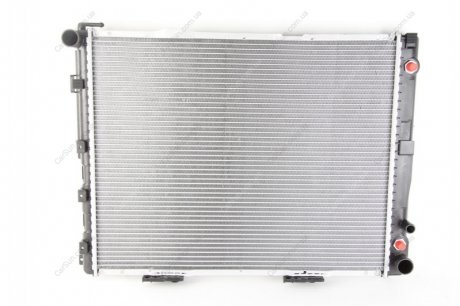 Радиатор охлаждения двигателя - (A1245008103 / A124500230264 / A1245002302) NISSENS 62762A (фото 1)