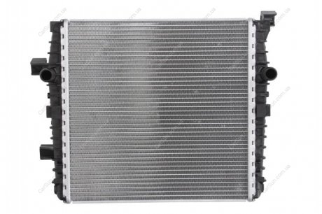 Радиатор охлаждения двигателя - (95810621260 / 7P0121212F) NISSENS 65323 (фото 1)
