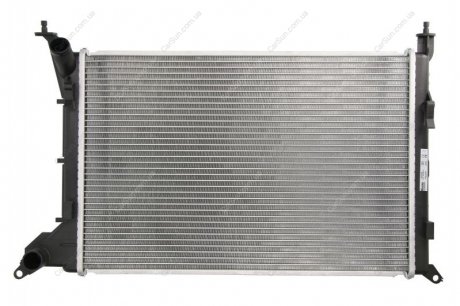 Радиатор охлаждения двигателя - (17107535902 / 17101475552 / BTP5453) NISSENS 69702A (фото 1)
