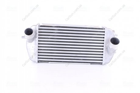 CHLODNICA INTERCOOLER NISSENS 961495