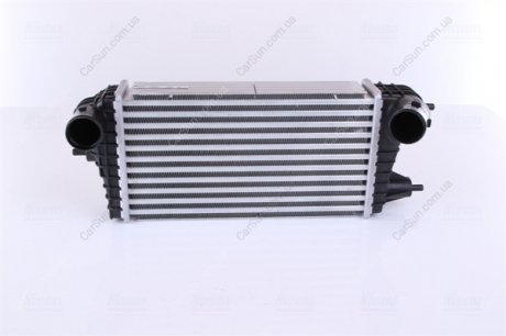 CHLODNICA INTERCOOLER NISSENS 961561