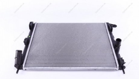 Радиатор охлаждения двигателя - (8200735038) NRF 53069 (фото 1)