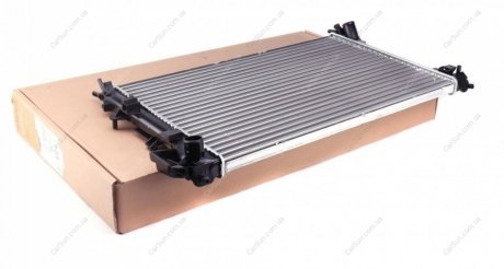 Радиатор охлаждения двигателя - (1300244) NRF 58203A (фото 1)