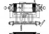 Радіатор повітря (Інтеркулер) Polcar 3052J8-1 (фото 1)