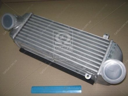 Радіатор повітря (Інтеркулер) Polcar 4052J81X (фото 1)