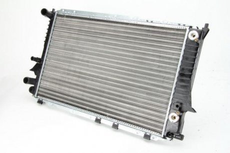 Радіатор, система охолодження двигуна THERMOTEC D7A016TT (фото 1)