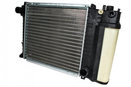 Радіатор, система охолодження двигуна THERMOTEC D7B010TT (фото 1)