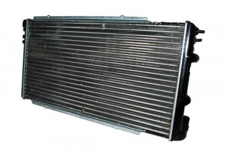 Радиатор охлаждения двигателя - (7701046210 / 4501137) THERMOTEC D7R009TT (фото 1)