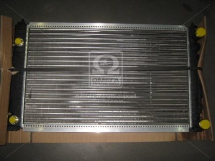 Радиатор охлаждения двигателя - (8D0121251M / 8D0121251BE / 8D0121251AP) Van Wezel 03002122 (фото 1)
