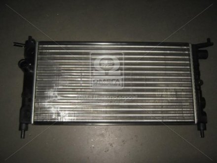Радиатор охлаждения двигателя - (90410047 / 52488849 / 1300149) Van Wezel 37002183 (фото 1)