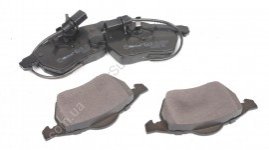 Колодки тормозные передние с датчиком Audi A4 (03-09),A6 (05-08) VIKA 66981106301 (фото 1)